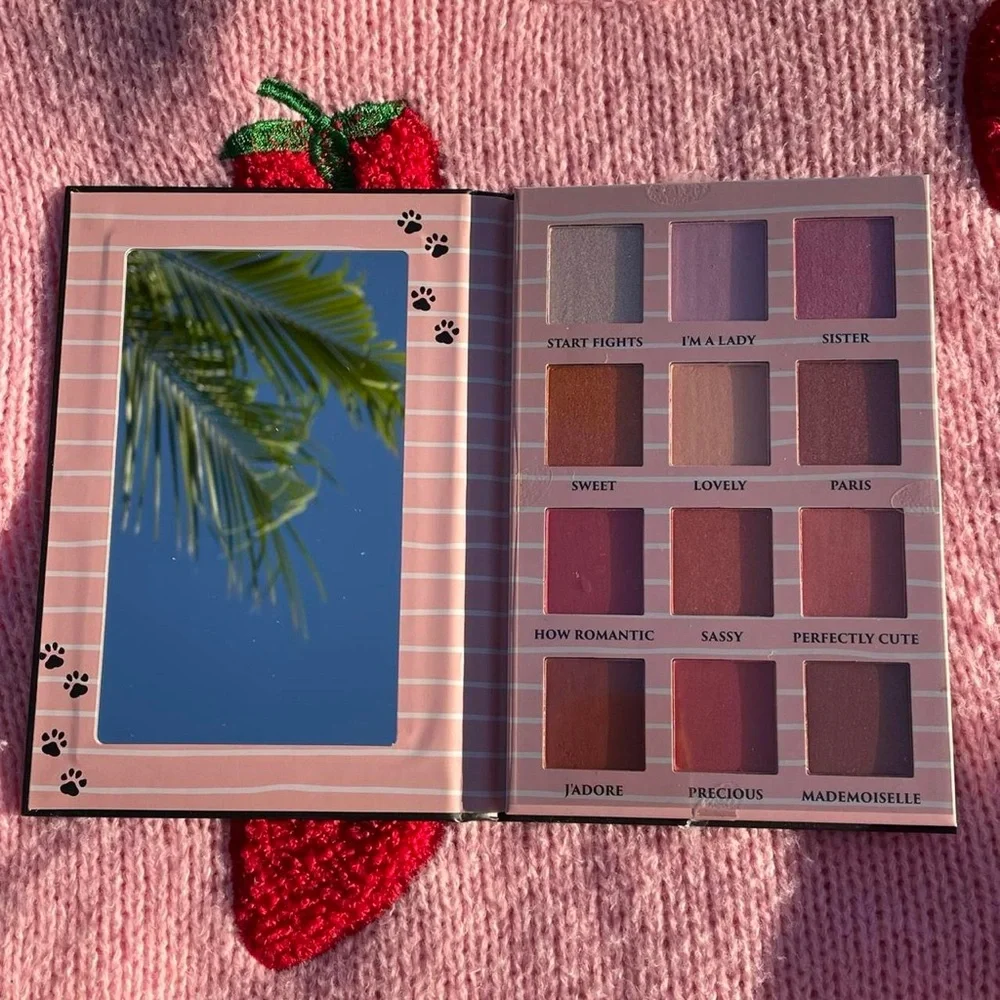 Disney The Aristocats Marie eyeshadow palette